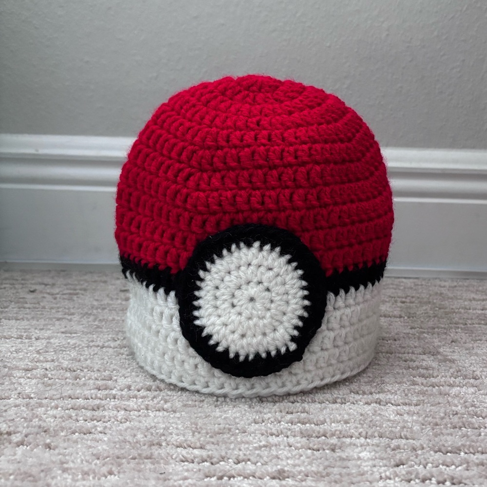 PokeBall Crochet Hat